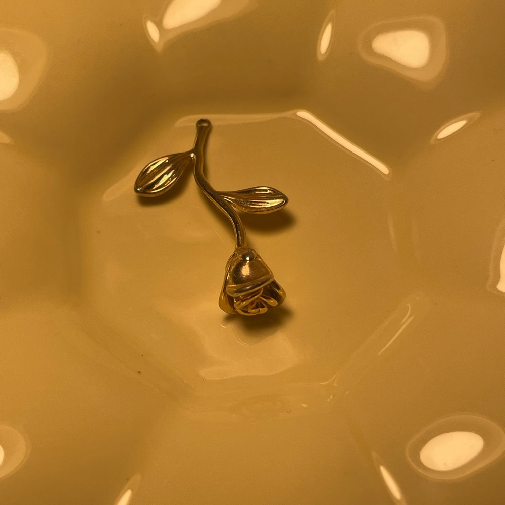 Gold Rose Necklace Pendant